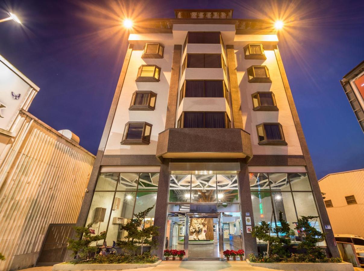 Yadi Hotel Puli Exterior photo