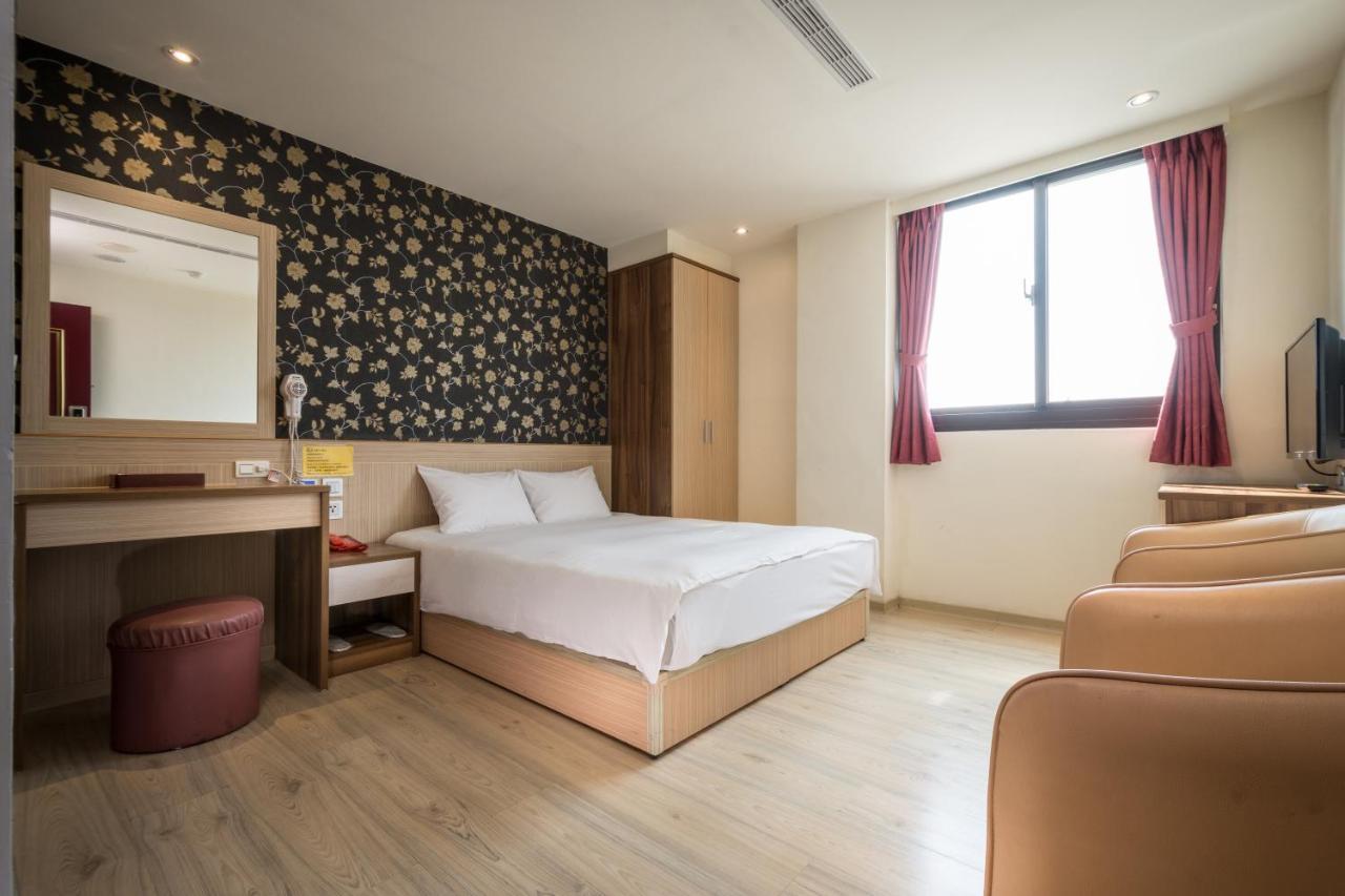 Yadi Hotel Puli Exterior photo