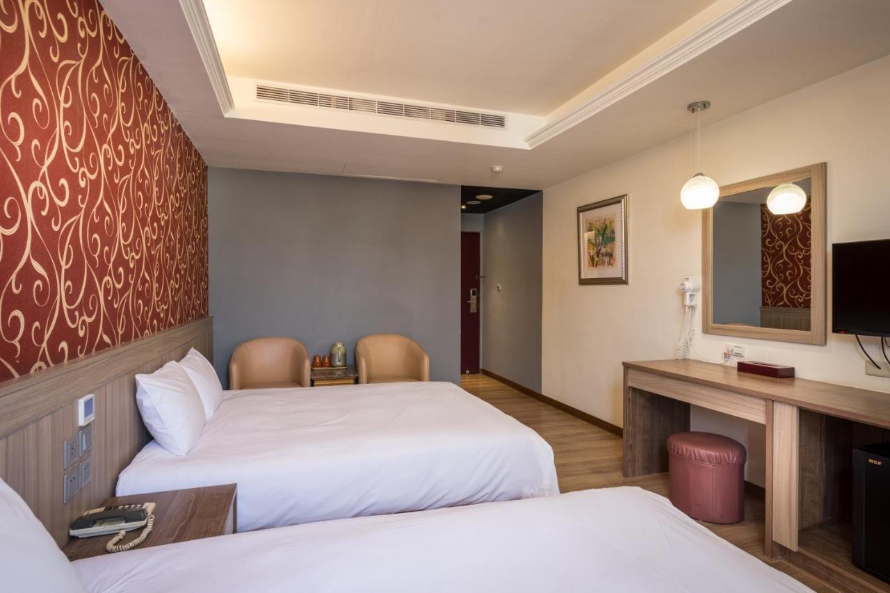 Yadi Hotel Puli Exterior photo