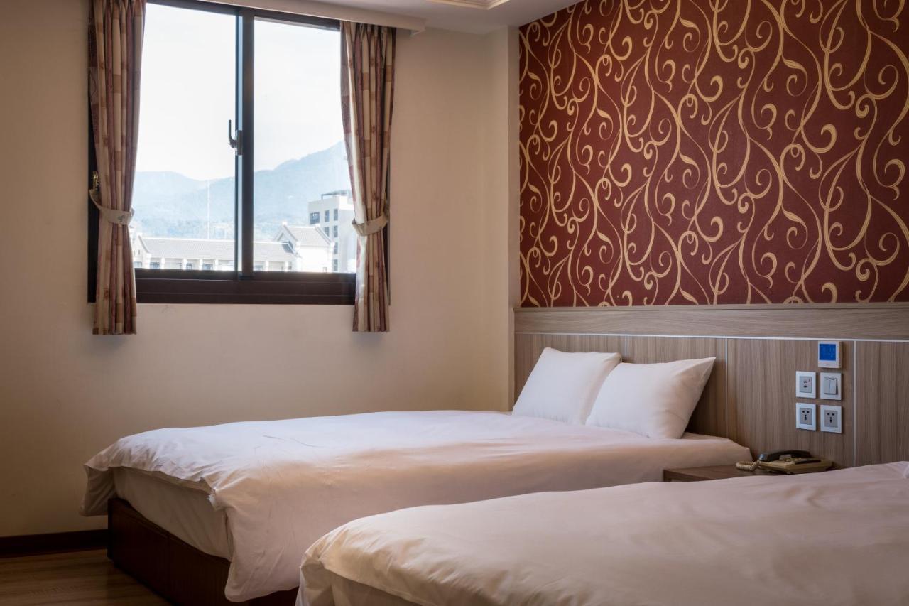 Yadi Hotel Puli Exterior photo